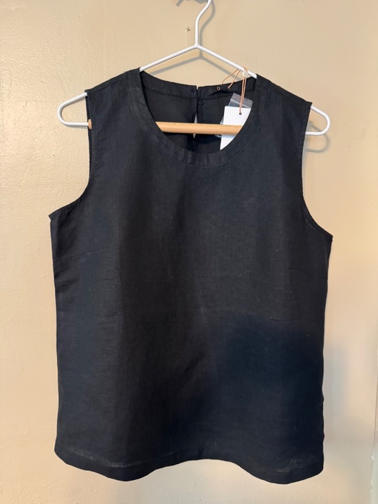 Quince Black Sleeveless Linen Tank Top - Picture 3 of 5